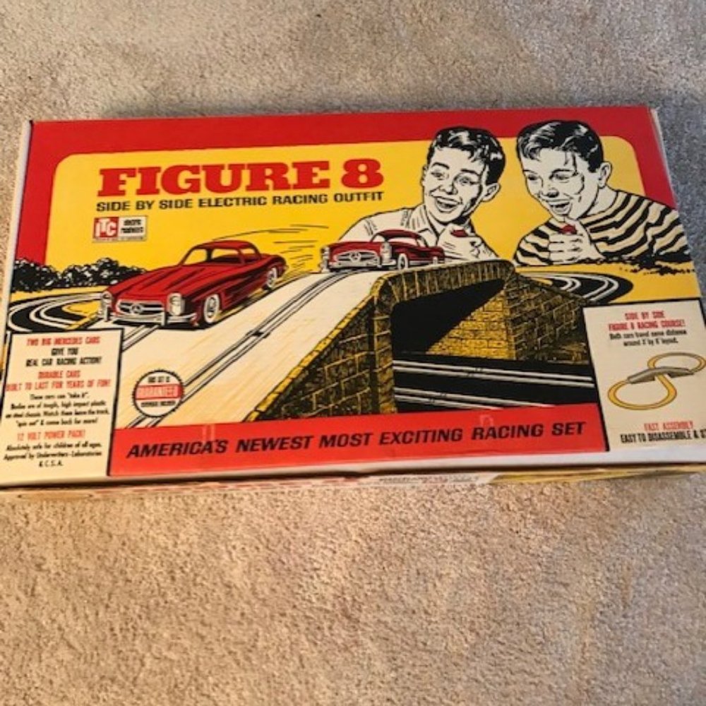 VINTAGE ITC MERCEDES FIGURE 8 RACING SET